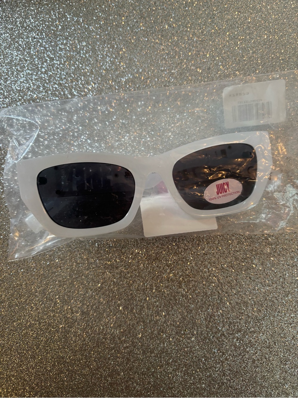 NWT Juicy Couture Kids White Frame Sunglasses with Black Lenses